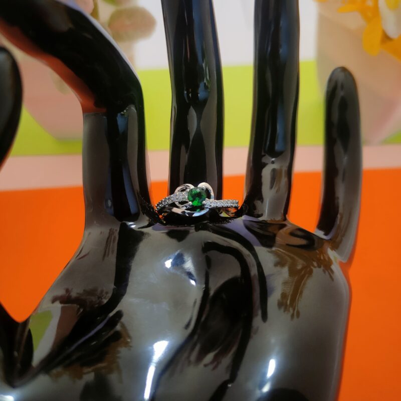 Round Stone Crossover Silver Ring