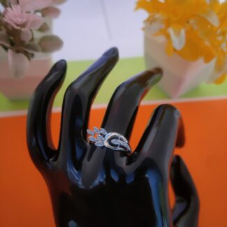 elegant leaf motif silver ring