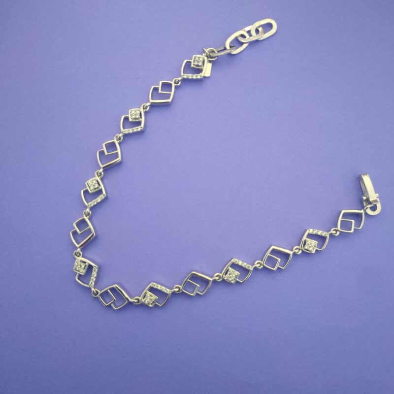 Square link 925 sterling silver bracelet with cubic zirconia