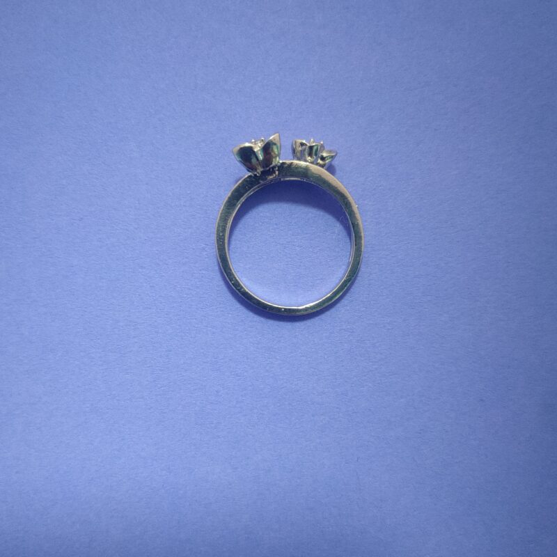 Elegant abstract floral silver ring design