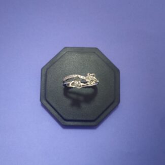 Floral twist 925 silver ring with cubic zirconia