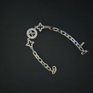 925 silver bracelet with circular charm design